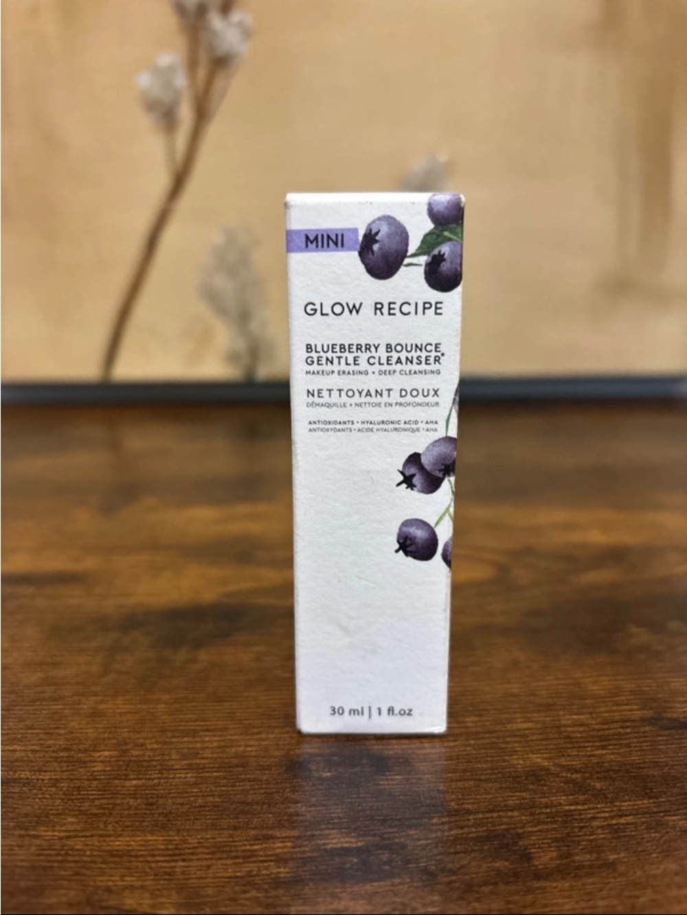 Glow Recipe Blueberry Bounce Gentle Cleanser - White & Purple